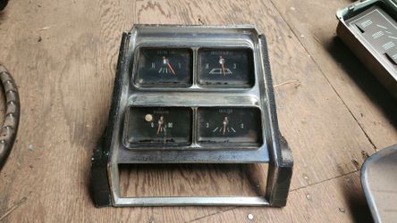 1966 Chevy Impala Super Sport SS Caprice OEM Stacked Console Gauges Oil Temp Bat