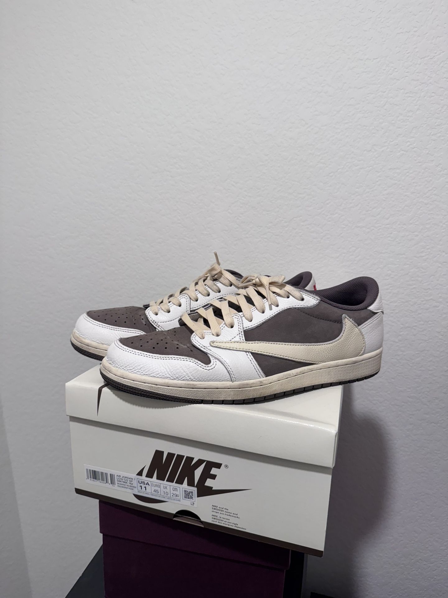 Travis Scott X Jordan 1 Low Reverse Mocha Size 11