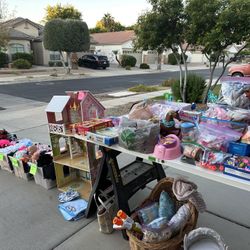 Huge Garage Sale 