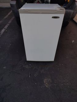 Haier Mini Fridge can deliver