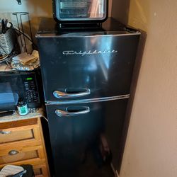 Mini fridge