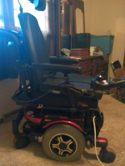 Quantum 600 wheelchair