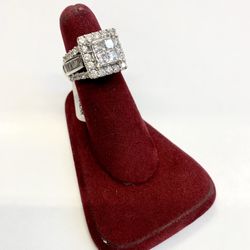 FLAWLESS 14K DIAMOND CLUSTER RING 
