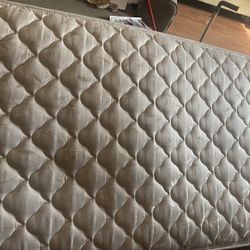 Colchon Twin Muy Buena Condicion No Manchas No Sigarro