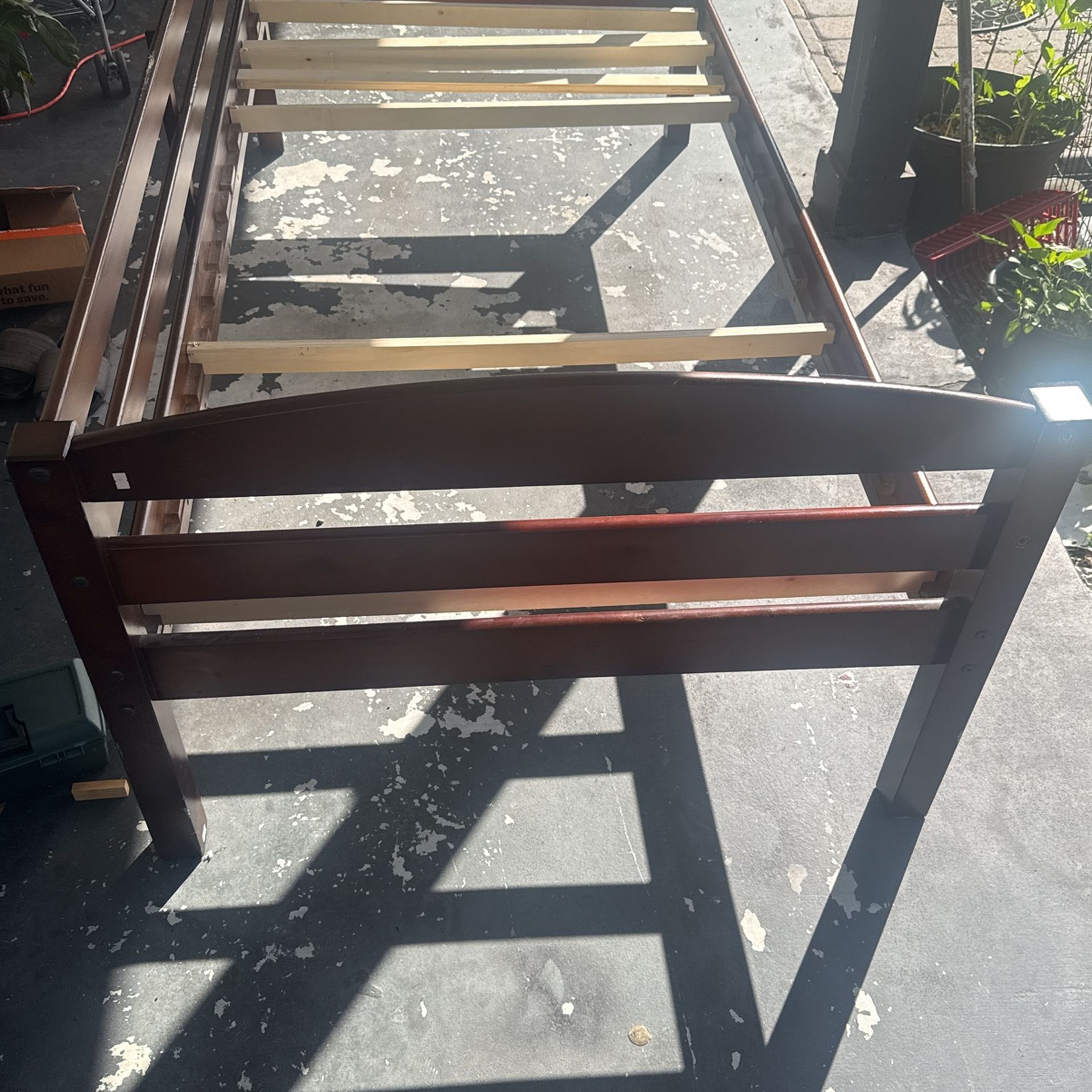Free Wood Twin Size Bed Frame