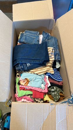 Girls clothing 5-7, both new and lightly used clothing
