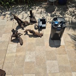 Aquarium Filters  and  Wood Decor