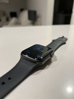 Apple Watch Series 6 (GPS + Cellular) 40mm