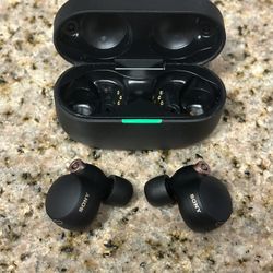 Noise Canceling Ear Buds
