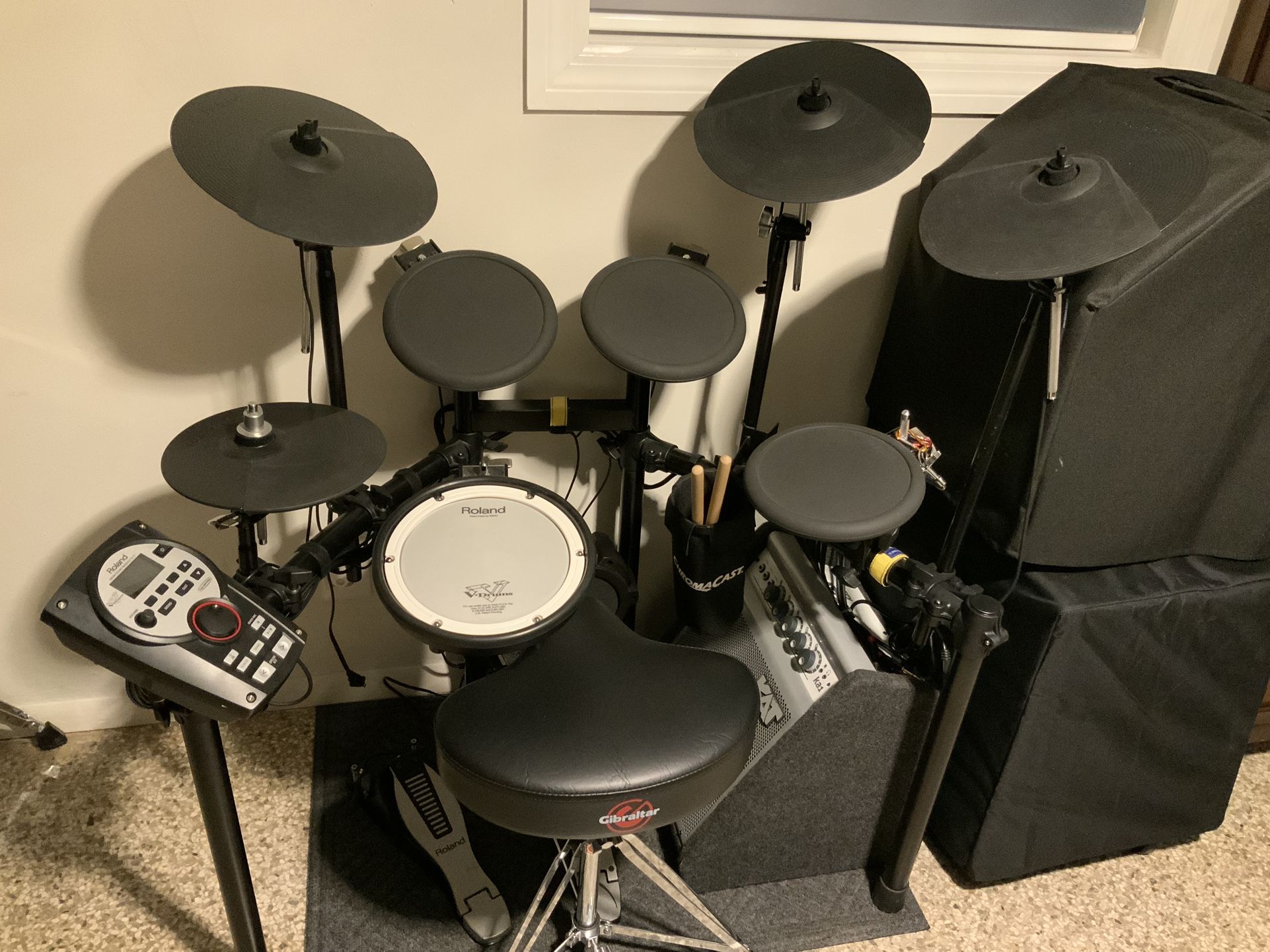 ROLAND TD11 COMBO SET, EXTRA CRASH, GIBRALTAR DRUM THRONE, KAT Percussion KA1 Digital Drum Amplifier