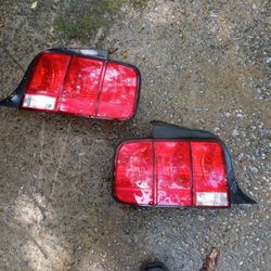 2005-2009 Mustang Oem Taillights Like New