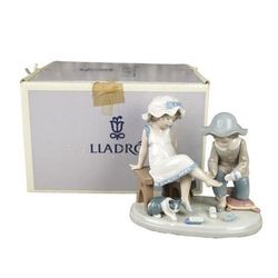 Lladro 5361 "Try This One"Retired
