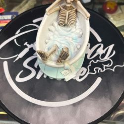 Skull Decoration In Bath Tub