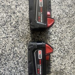 (2) MILWAUKEE BATTERYS M18 Red Lithium Xc 5.0