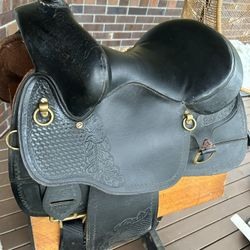 Royal King Western Saddle