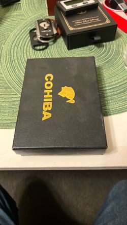 Beautiful Lamborghini yellow cohiba ashtray
