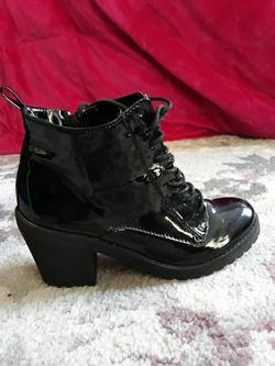 Ladies patent leather black ankle boots size 10