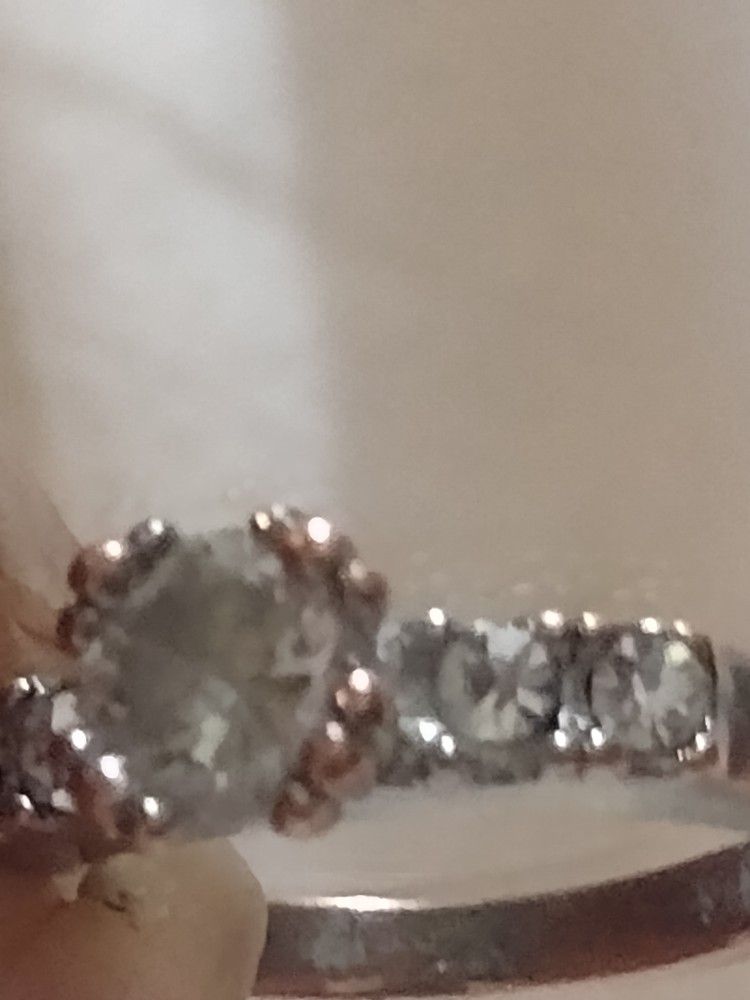 Woman's Wedding Ring 