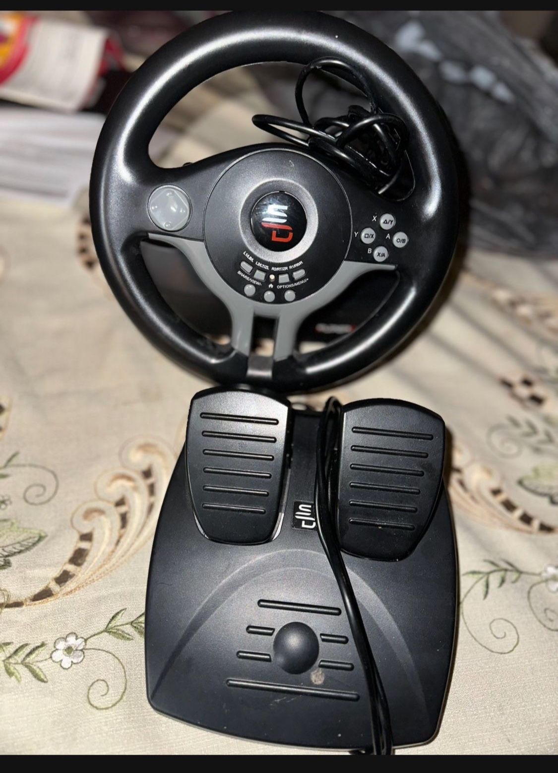 SuperDrives sv200 steering wheel and pedals