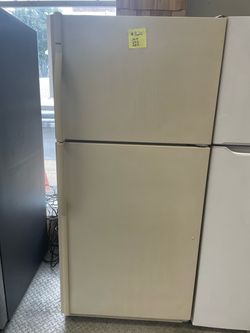 Kenmore 30” Cream-Colored Top Freezer-Bottom Refrigerator