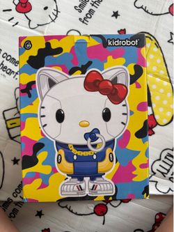 Authentic Kidrobot Quiccs Hello Kitty 8 inch figure