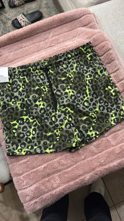 New original use men’s swim trunks