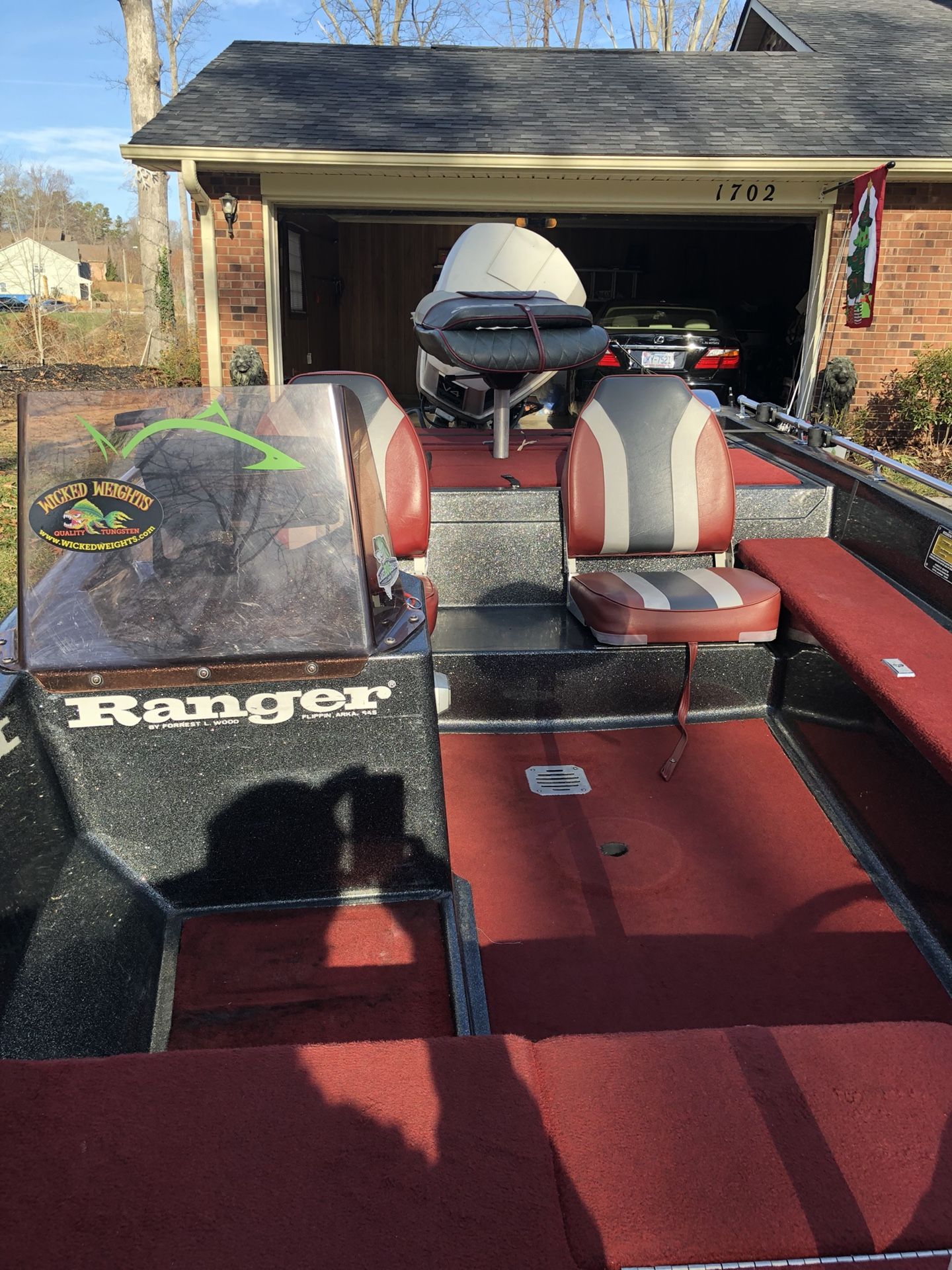 1986 ranger 320V Bass boat with 90hp Johnson outboard