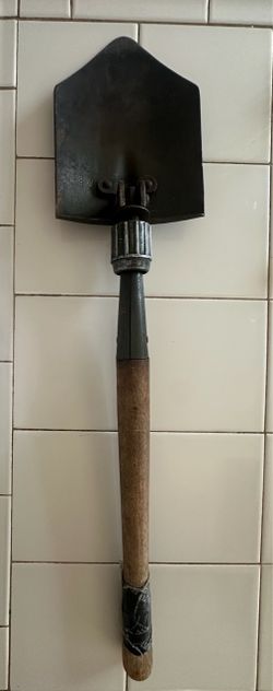 Shovel wood 1945 world war ll