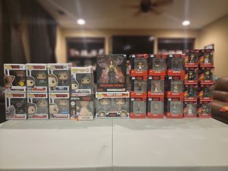 STRANGER THINGS COLLECTOR’S COLLECTION – FUNKO POP! & MINIS
