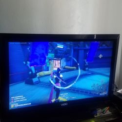 32' Vizio Good Condition