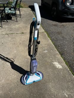 Bissell Dual Spin Head Floor Cleaner With Pads 