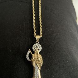 Santa Gold Chain And Pendent 