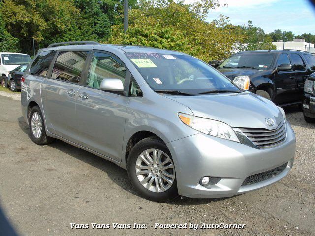 2011 Toyota Sienna