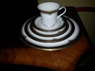 Nice China 5 piece Set
