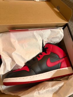 Jordan 1  (7Y)