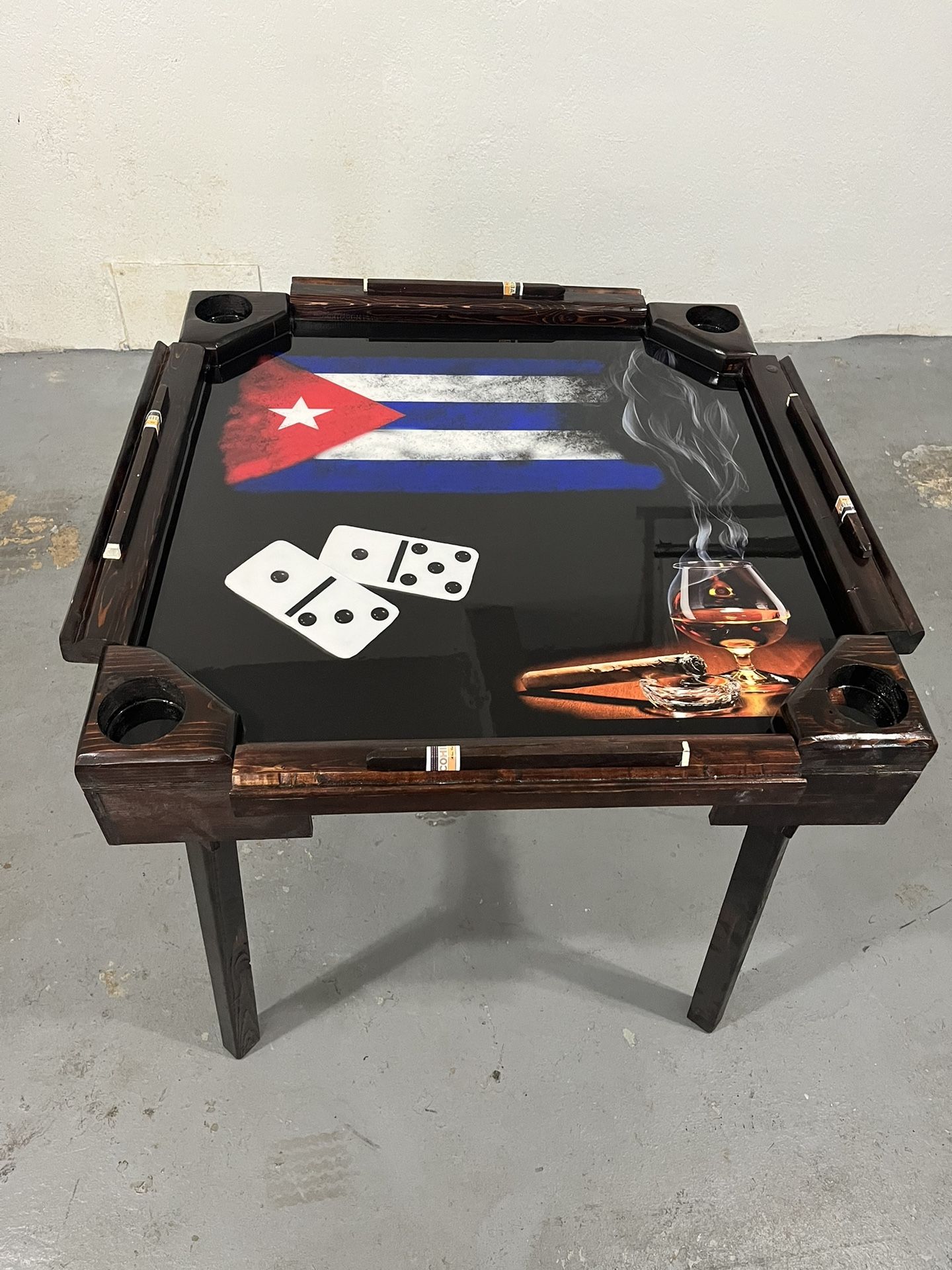 Domino’s Table