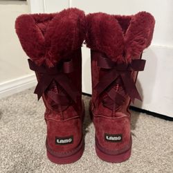 Woman's Size 10 Maroon Fur Boots