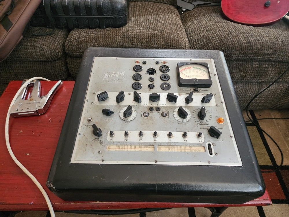 Hickok Model 532 Mutual Conductance Vacuum Tube Tester. Serviced And Working