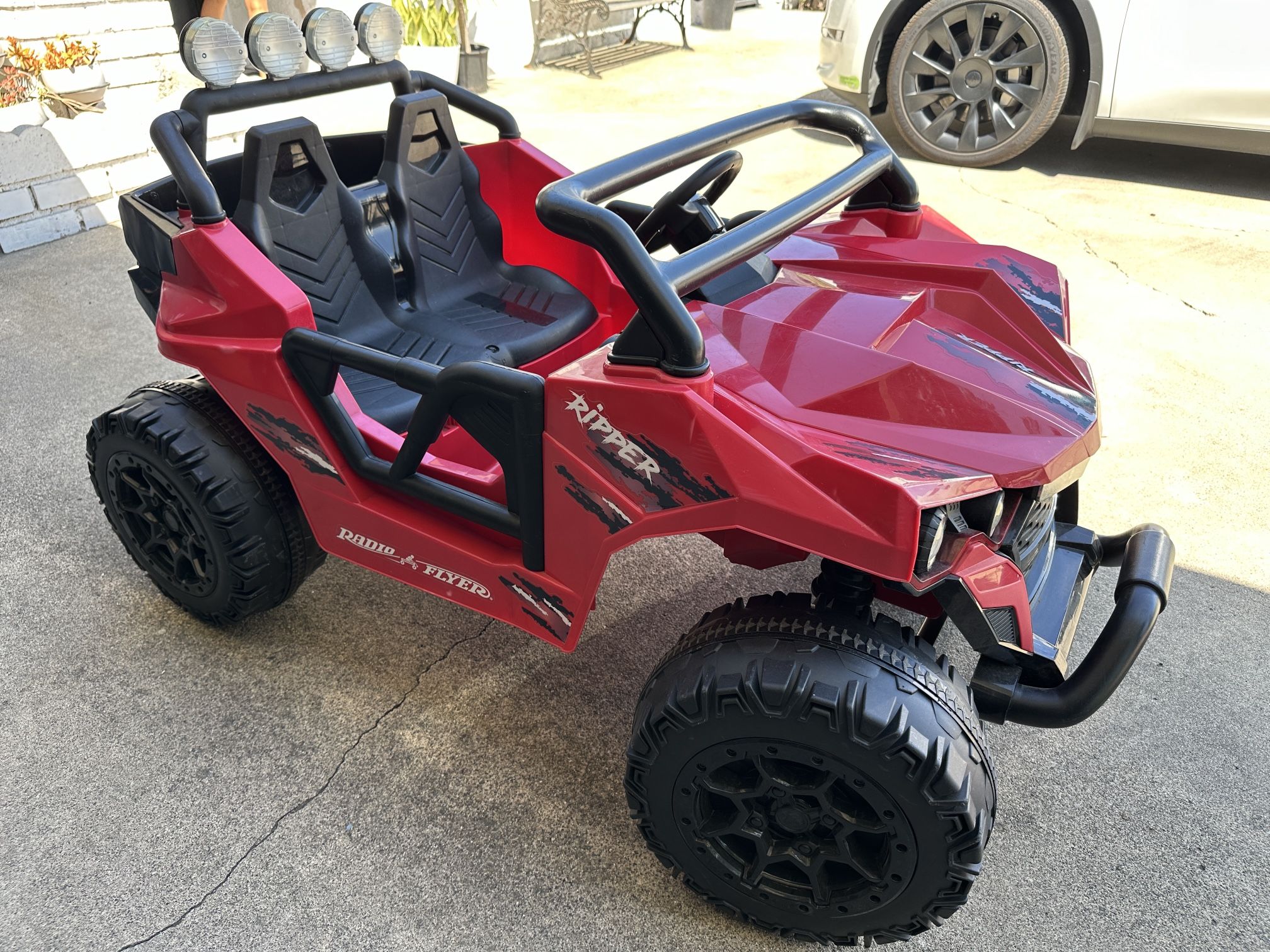 Radio Flyer Ripper Battery Powered Car, 12 Volt Outdoor Ride On Toy, Red Kids Ride On Toy For Ages 3+ Remote Control Car Charger