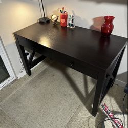 Desk And Floor Mat 