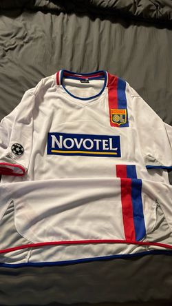 Vintage Lyon white fan jersey- #8 Juninho size XL USED
