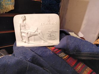 Plaque Limited Edition From Lladra Society Of Don Quixote Statue