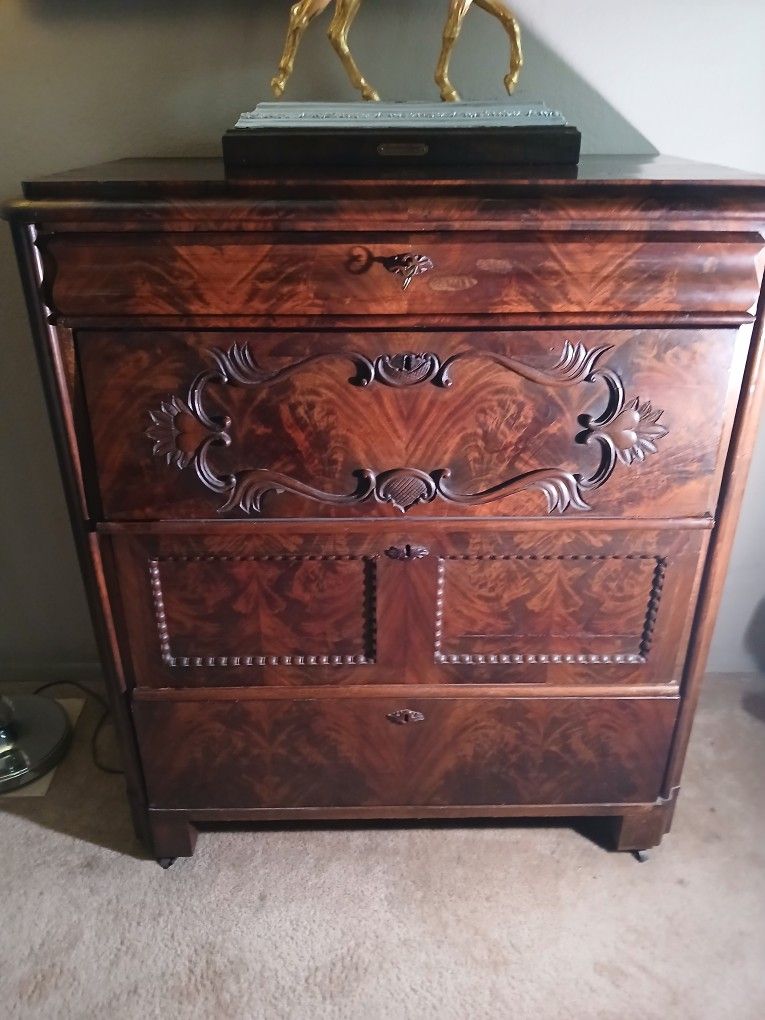 B Demire Desk Dates 1840