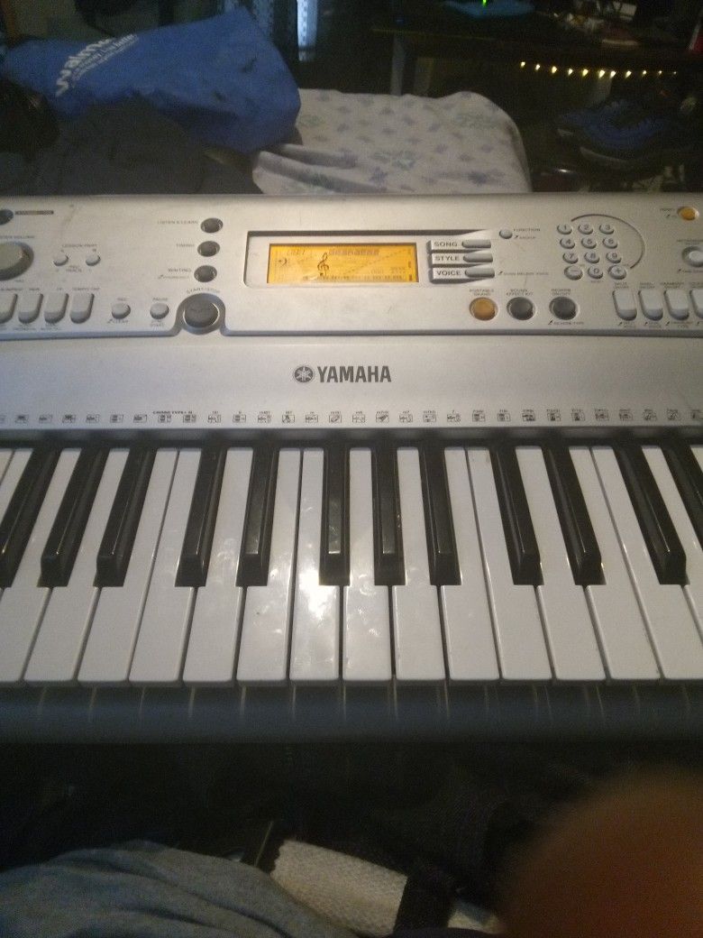 Yamaha Ypt-300 Keyboard