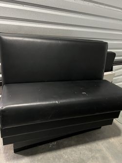 Barbershop/salon Mirrors N Booth Style Benches