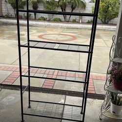 SAKUGI 5-TIER  WIRE SHELVING UNIT COLOR BLACK