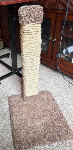 Cat scratching post