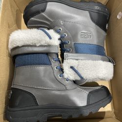 UGG Butte II Matte Kid Boots- Charcoal