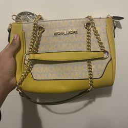 Micheal Kors Purse
