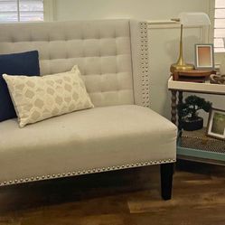 Ashley Furniture Tufted Entry Bench / Settee – Nailhead Trim 